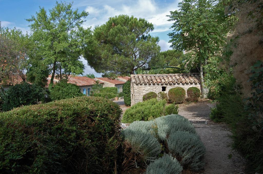 Cypres Du Paradis A Gordes Exterior foto